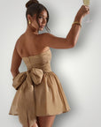 Elegantes kurzes Minikleid mit funkelndem Stil - Nordic Boutique & Co.