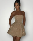 Elegantes kurzes Minikleid mit funkelndem Stil - Nordic Boutique & Co.