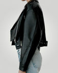 Kurze Lederjacke Damen Schwarz mit Elegantem Revers - Nordic Boutique & Co.