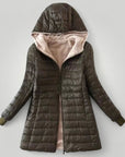 Elegante Mid - Length Damenjacke mit Kapuze - Nordic Boutique & Co.
