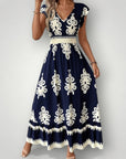 Elegantes Blütenmuster - Kleid für Hochzeitsgäste - Nordic Boutique & Co.