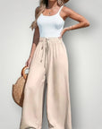 Hochtaillierte Hosen für elegante Silhouetten - Nordic Boutique & Co.