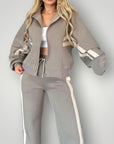 Stilvolles gestreiftes Set für Damen - Nordic Boutique & Co.