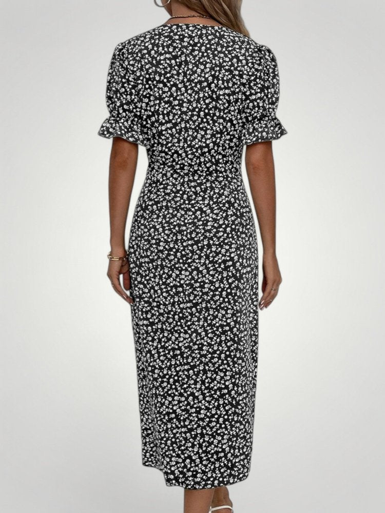 V - Ausschnitt Kleid mit Vintage - Blumenmuster, Femininer Stil - Nordic Boutique &amp; Co.