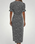 V - Ausschnitt Kleid mit Vintage - Blumenmuster, Femininer Stil - Nordic Boutique & Co.