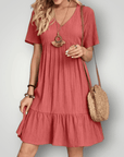 V - Ausschnitt - Sommerkleid mit eleganter Silhouette - Nordic Boutique & Co.